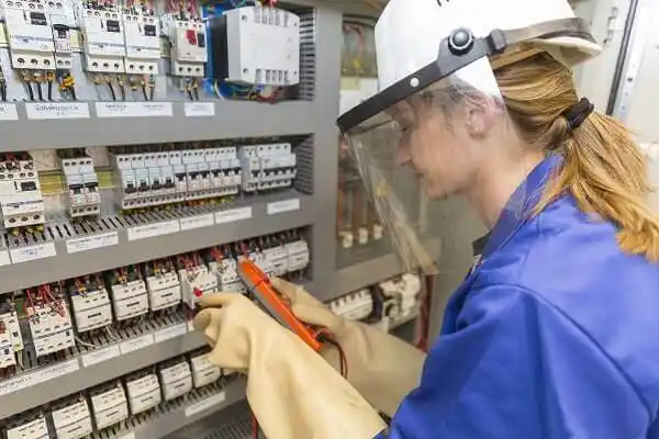 electrician Green Oaks